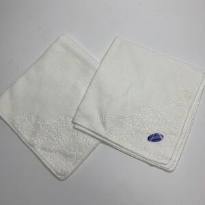 Set of 2 Vintage Quaker Lace Off-white Square Doily Napkin Cotton Blend 17x16”